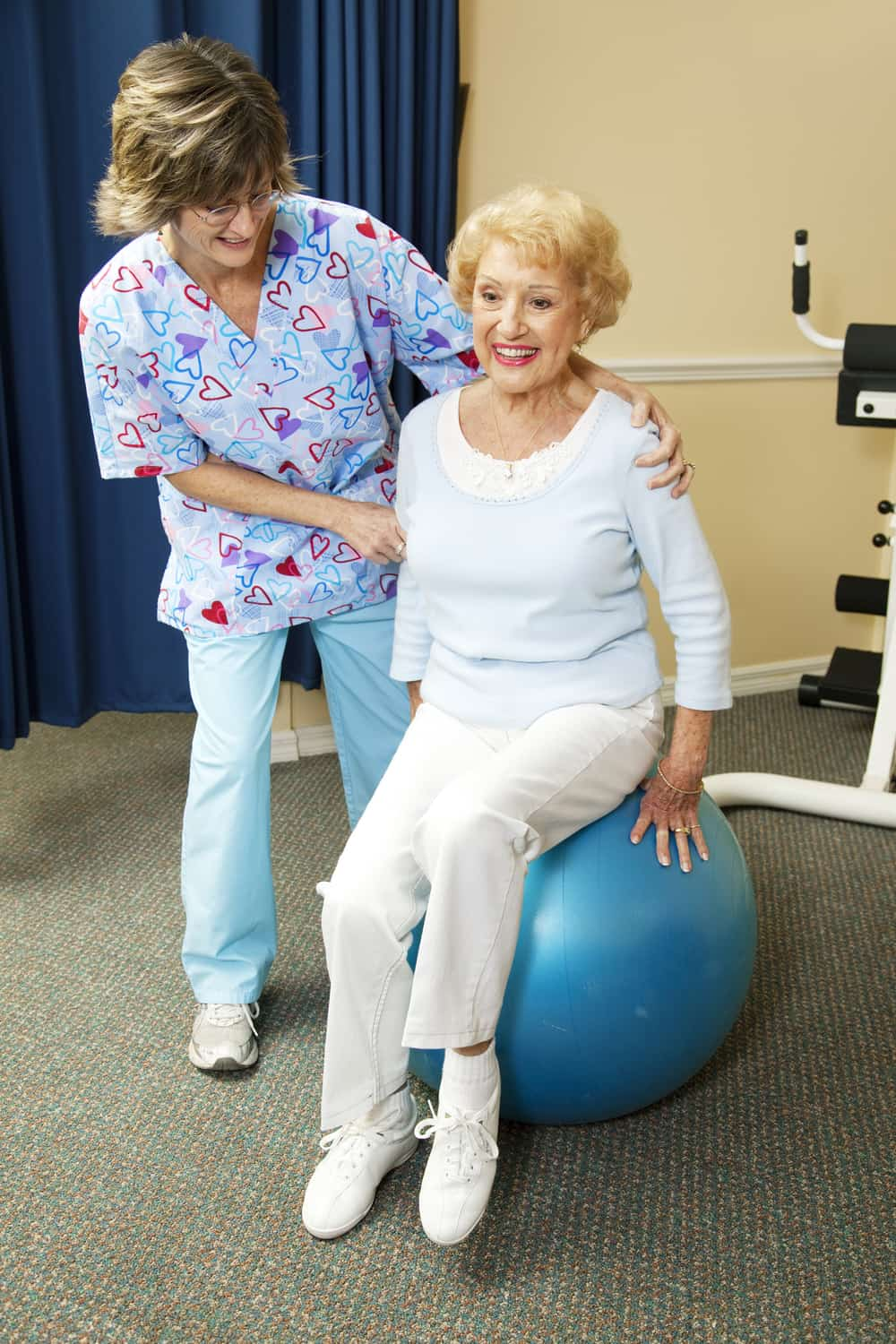 Physical therapy for the elderly adult day care daycare senior entertainment Brooklyn Yew York City