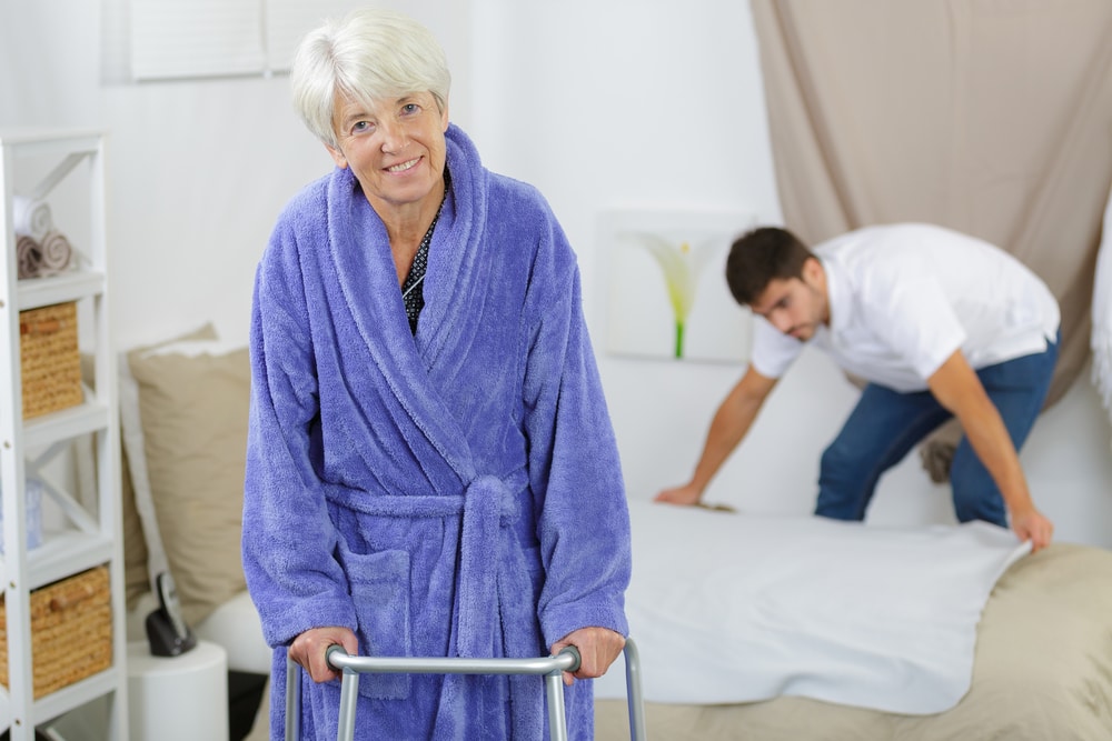 Patients learning how to avoid falls at home at the Facility