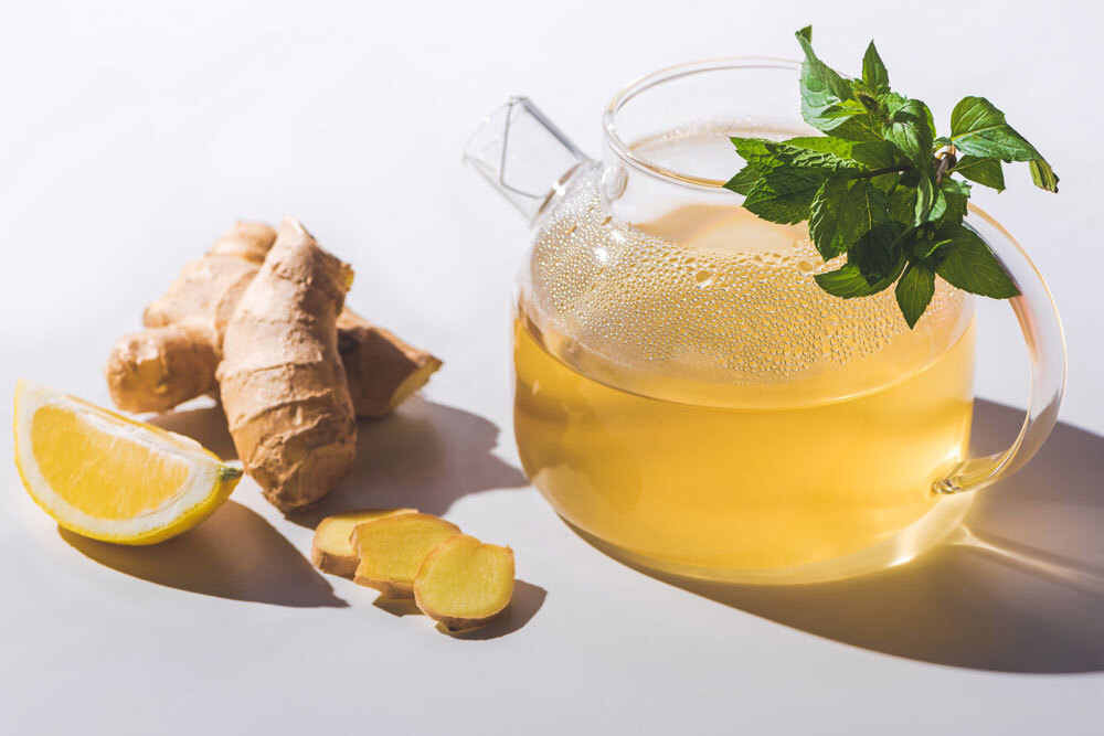 green tea with lemon and ginger, the best food for kidneys.